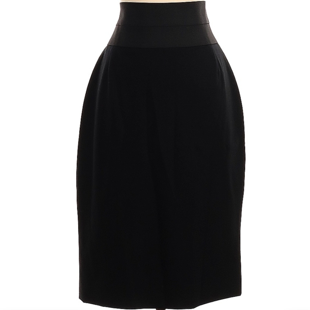 Akris Punto Elegant Black Women's Skirt size 4